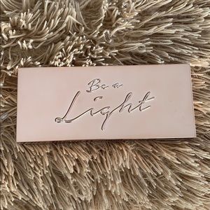 Becca Cosmetics ‘Be a Light’ palette
